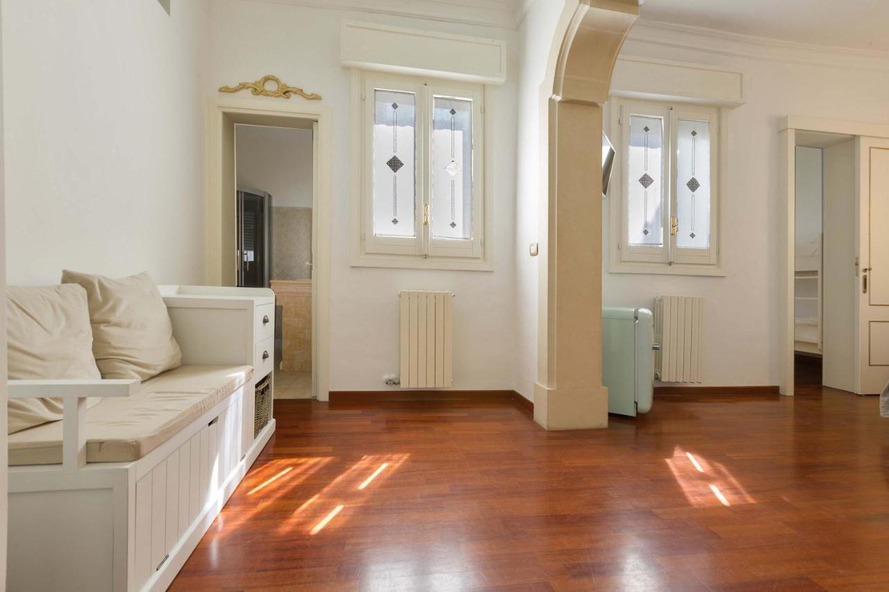 Mimi' Maison by BarbarHouse Lecce Bagian luar foto
